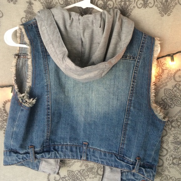Denim vest - Picture 2 of 4