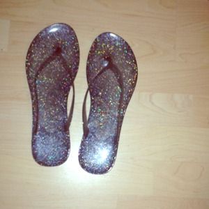 Beautiful Sparkly flip flops- fits sizes 8-11