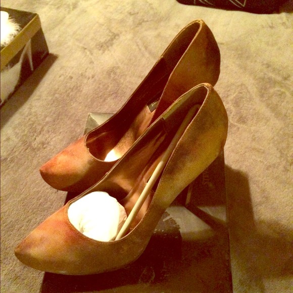 Glam multi color shoes - Picture 1 of 2