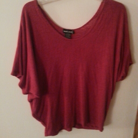 Red Raglan Top - Picture 2 of 2