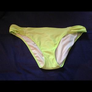Victoria's Secret bikini bottom with touched sides