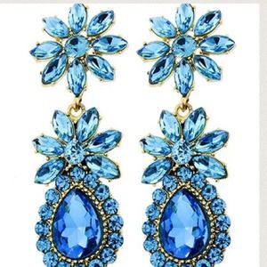 Aqua Blue🎉 Sparkle dangle earrings