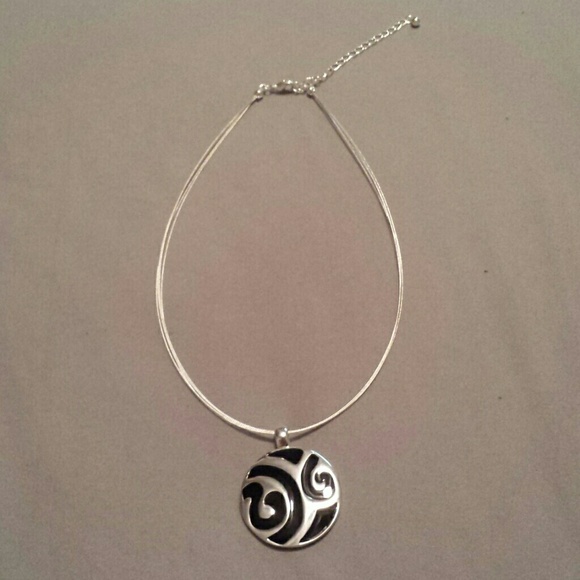 NWOT Pendant necklace