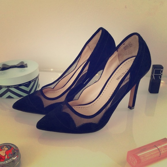 Black Pour La Victoire "Chantel" Pumps. Worn Once!
