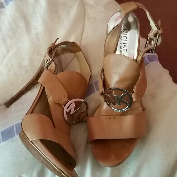 Michael Kors tan sandals