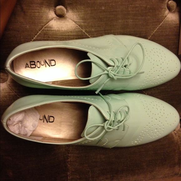 mint Oxford shoes