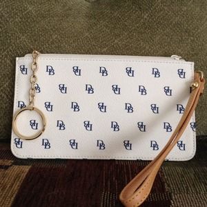 Dooney Bourke Wristlet Trade with @stephanielove