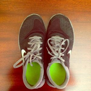 Black/Grey Free Runs 4.0