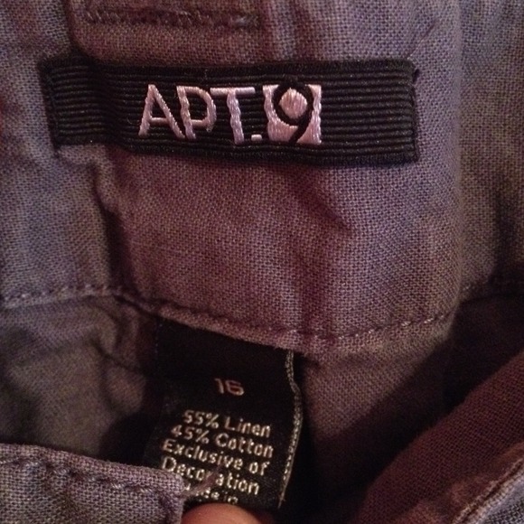 Gray shorts, worn 5 times at most, GREAT condition - Picture 2 of 3