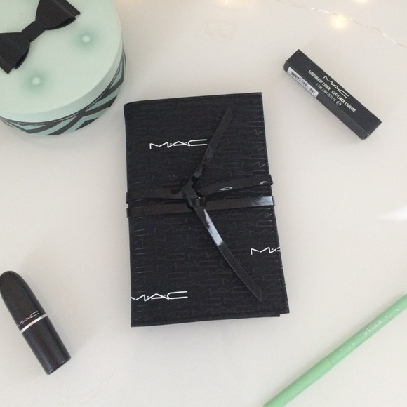 MAC Cosmetics Brush Case!  Brand New, Never Used.