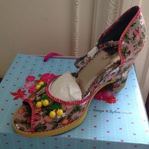 Poetic License Sweet Shirley Temple Mauve