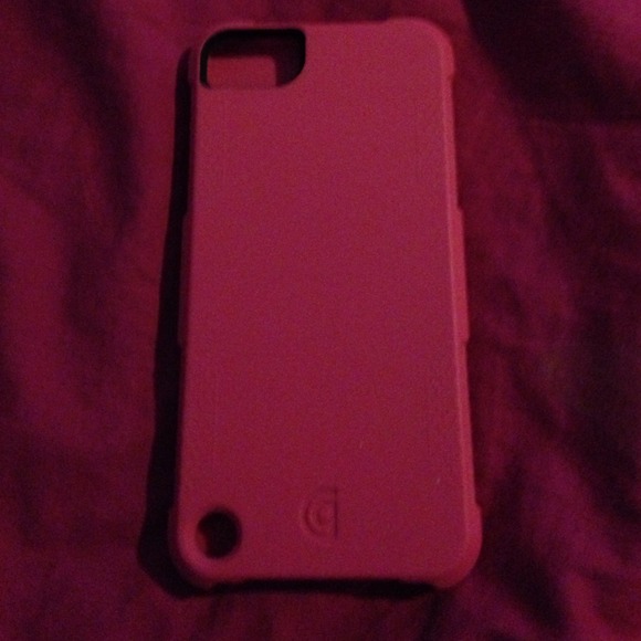Pink survivor case for an iPod 5. - Picture 1 of 4