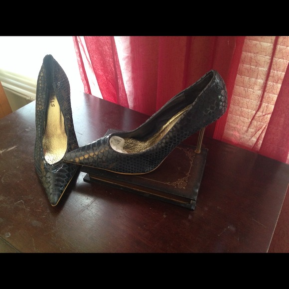 Designer Shoes ALL in Good Condition!