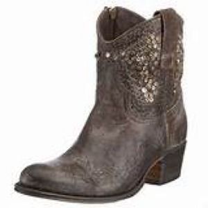 Frye Deborah Studded Short boots Size 10
