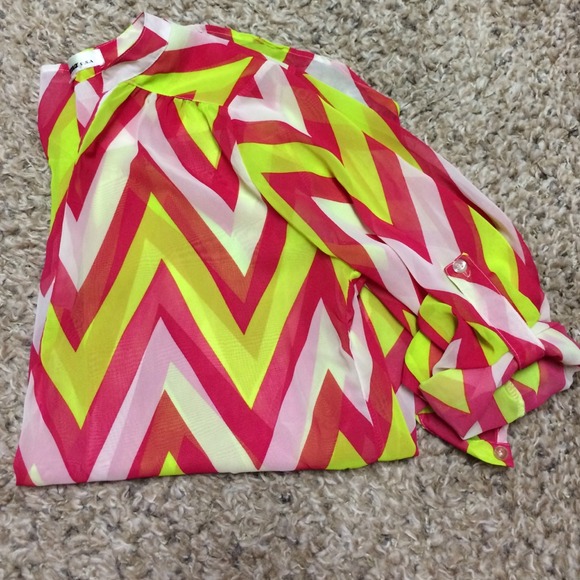 💥SOLD💥 in bundle! - Picture 3 of 4