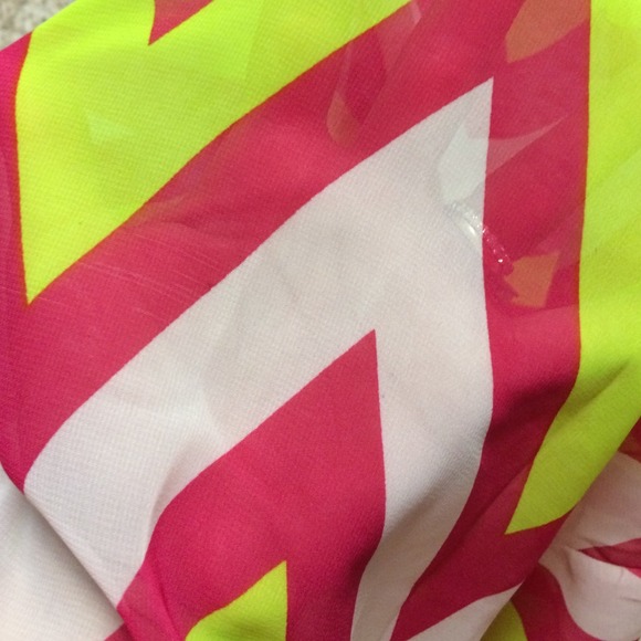 💥SOLD💥 in bundle! - Picture 4 of 4