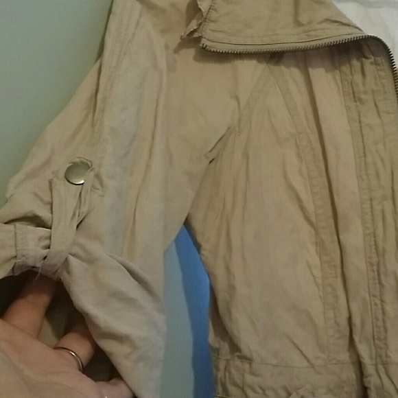 Ruffle Jacket - Picture 2 of 4