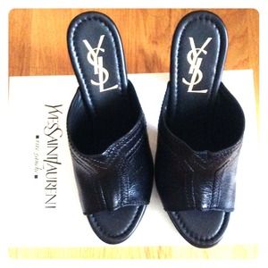 Yves Saint Laurent Essaouira Clogs
