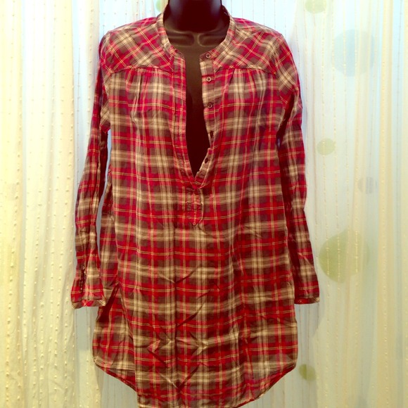 Long sleeve plaid shirt