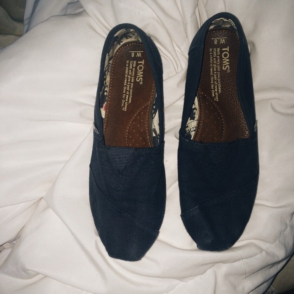 Navy Blue Toms