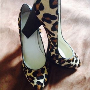 SALE! Calvin Klein Womens Heel Emmy leopard Pumps