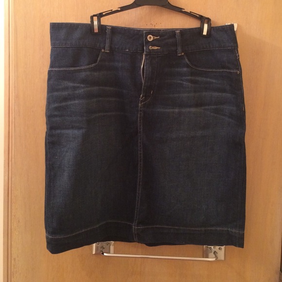 Banana Republic Denim Skirt