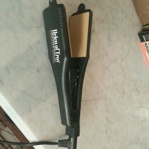 Helen of Troy Ceramic series flat iron