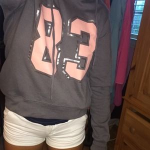 "83" sweatshirt
