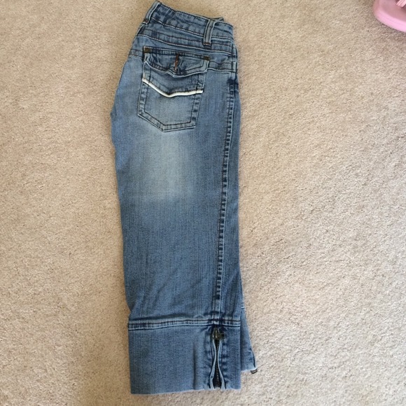 Capris - Picture 2 of 2