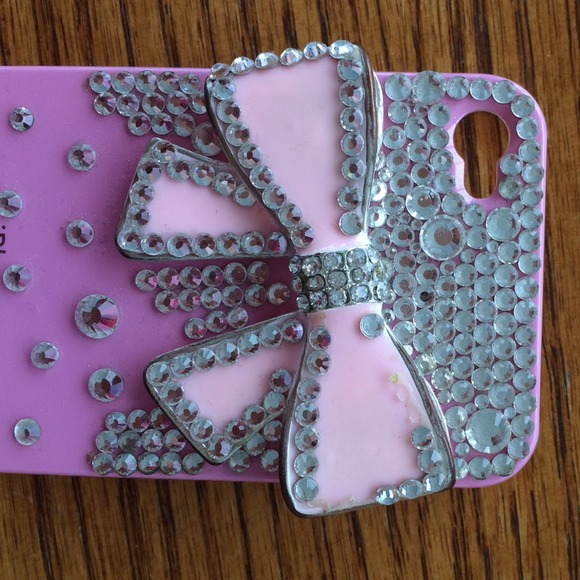iPhone 4 bedazzled case - Picture 3 of 4