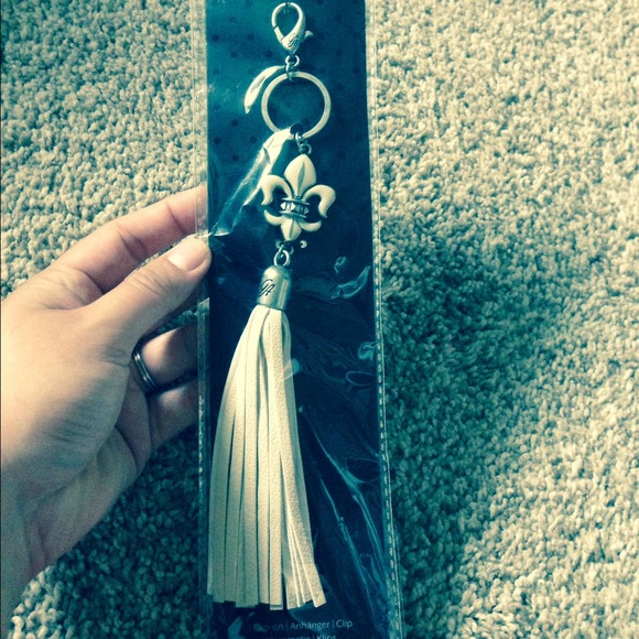 Grace Adele Boleyn clip on