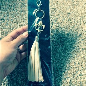 Grace Adele Boleyn clip on