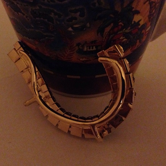 Rhinestone Studded Ear Cuff - Picture 4 of 4