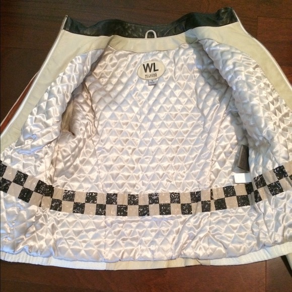 Beautiful beige leather jacket. Worn few times. - Picture 3 of 4