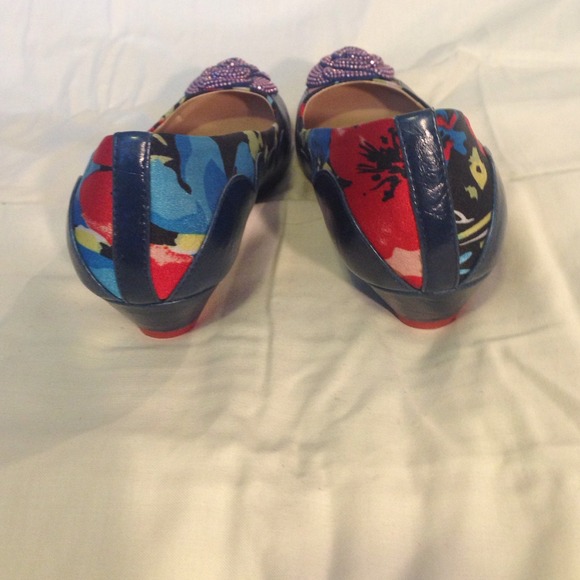 Poetic Licence one-of-a-kind one-half-inch heels - Picture 4 of 4