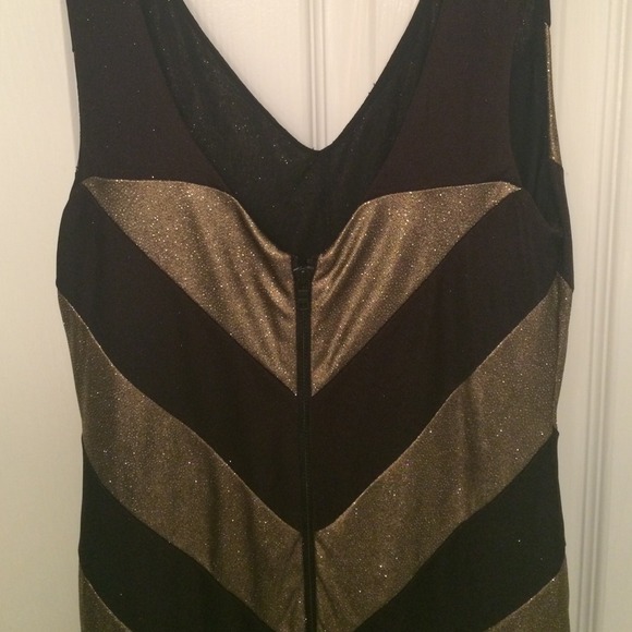Alice & Olivia Chevron Mini Dress - Picture 3 of 4