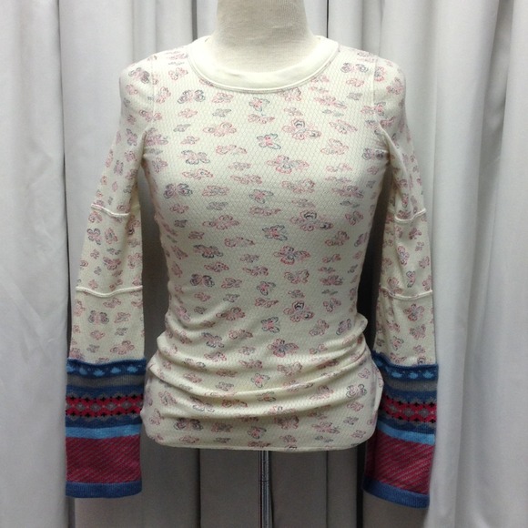 🚫SOLD🚫Free People Butterfly Sweater Cuff Top