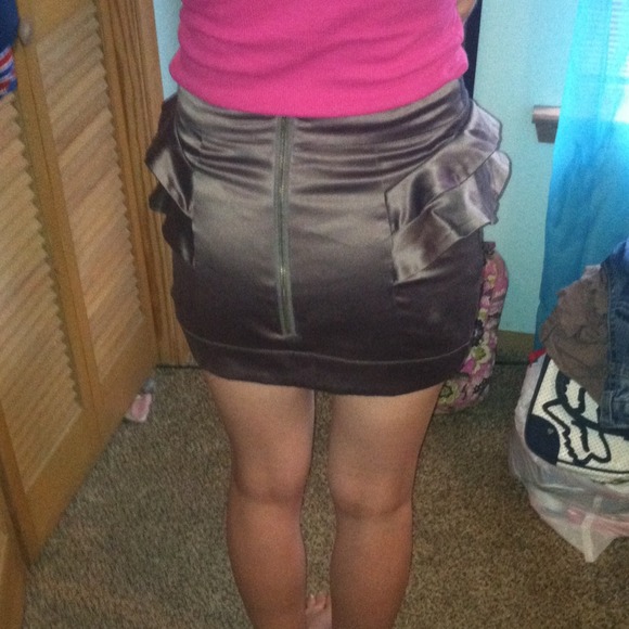 Gray Winged Skirt💗 - Picture 2 of 4