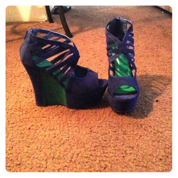 Green & Blue Wedges