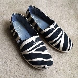 TOMS 7/7.5 zebra stripe flats