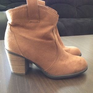 Express Suede Boots