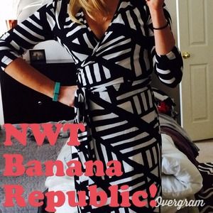 SALE on a Host Pick! Banana Republic Wrap Dress