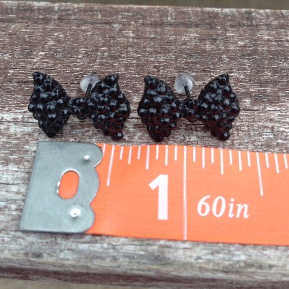 ⬇Bow Studs❌SOLD❌ - Picture 3 of 3