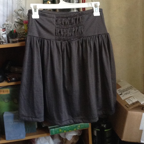 Black and Gray Striped Skirt - Picture 2 of 3