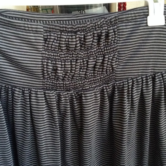 Black and Gray Striped Skirt - Picture 3 of 3