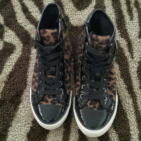 Leopard print casual sneaker