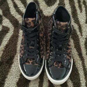 Leopard print casual sneaker