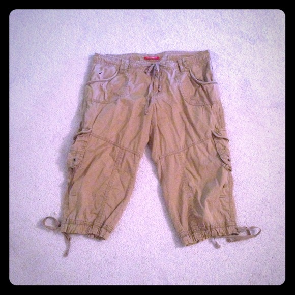 Union Bay Pants - Khaki Cargo Capris