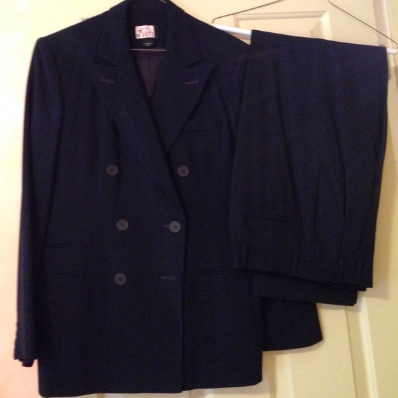 Ladies suit