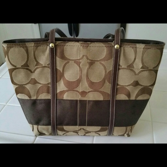 Authentic Coach tote
